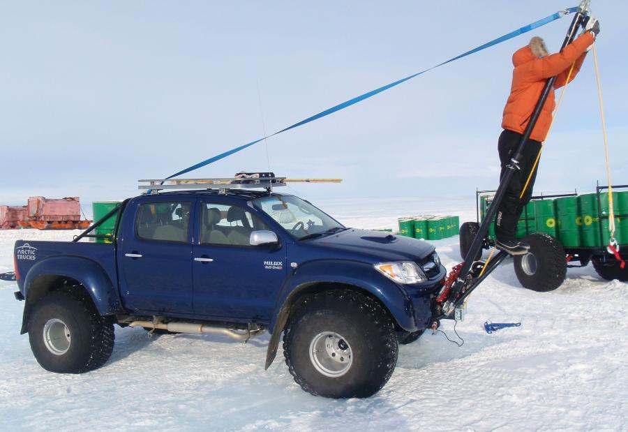  Toyota Hilux Claims Second Pole Position 2009 года  (фото 13 из 17)